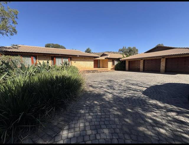 4 BEDROOM HOUSE FOR SALE IN RUIMSIG